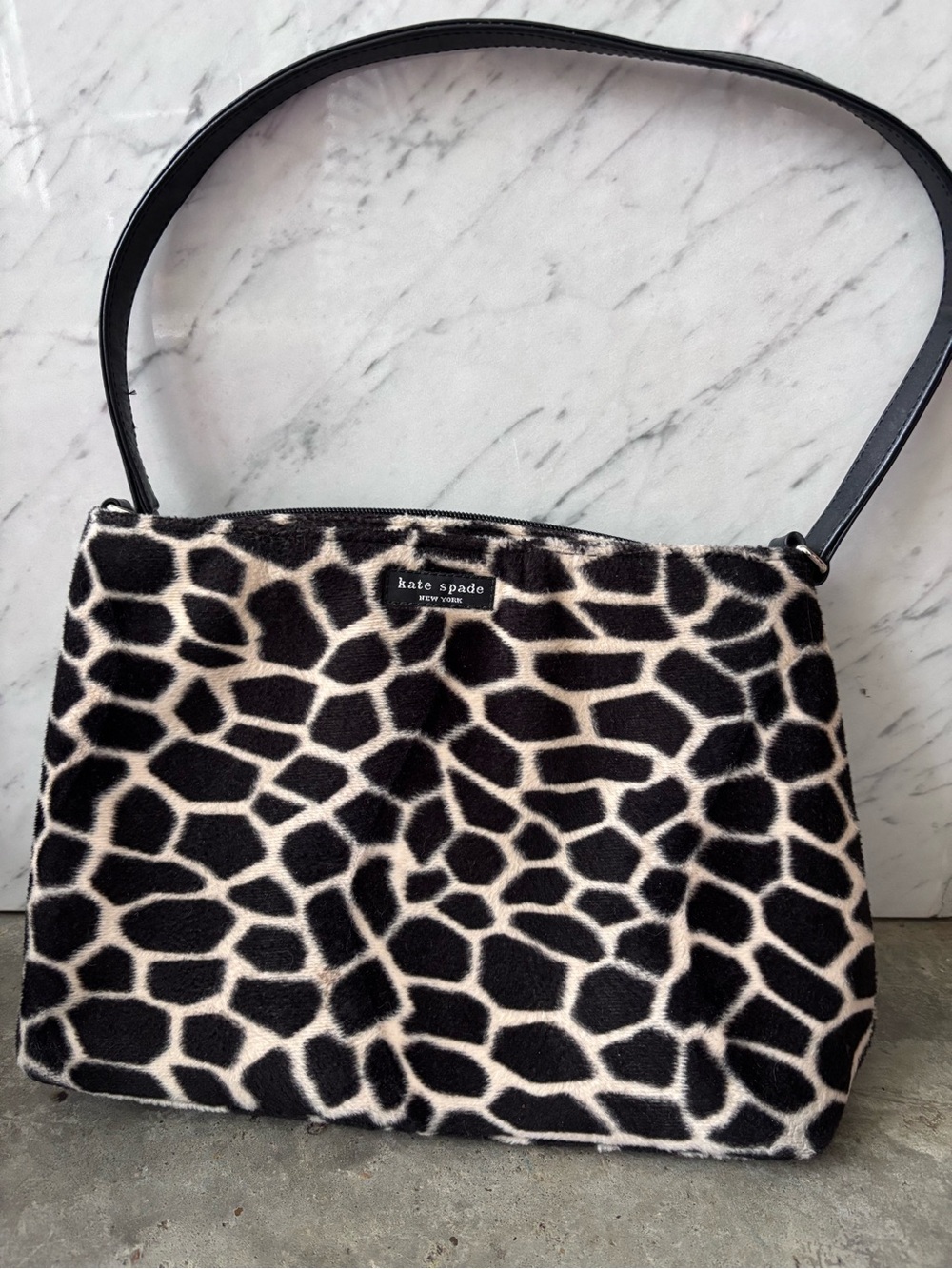 Vintage late 90s / Y2K Kate Spade Black & Cream Giraffe Print Shoulder Bag.